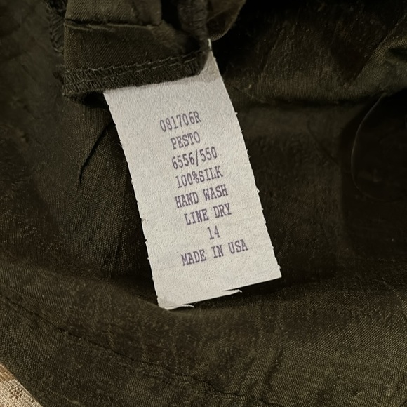 Kathleen Sommers Washable Silk Top - Picture 12 of 13